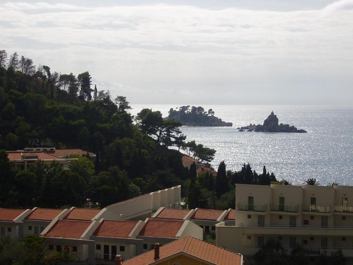 Apartments Pod Lozom With Seaview Petrovac Habitación foto