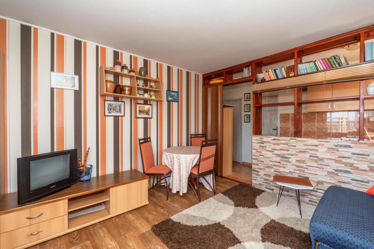 Apartments Pod Lozom With Seaview Petrovac Habitación foto